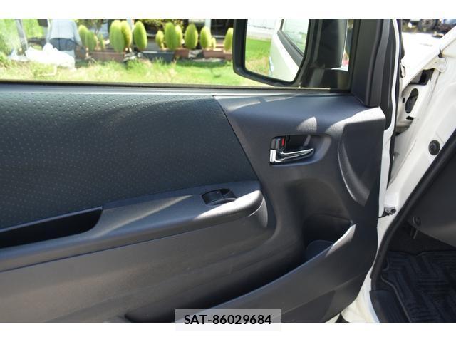 Toyota HIACE VAN 2023-04 8053551-18