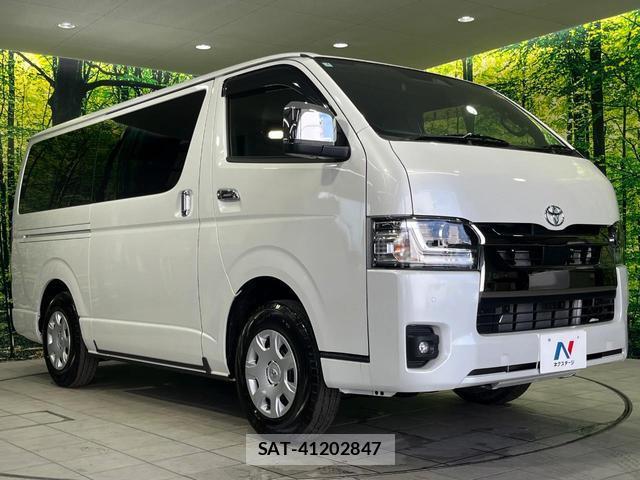 Toyota HIACE VAN 2026-04 8053605-15