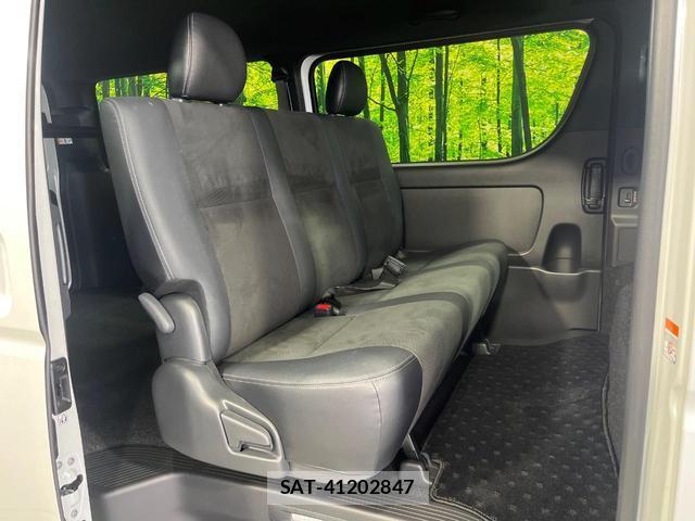 Toyota HIACE VAN 2026-04 8053605-8