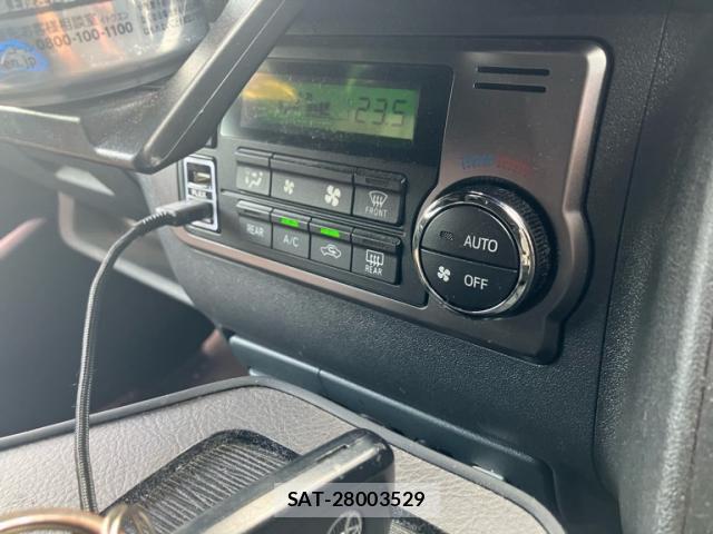 Toyota HIACE VAN 2019-09 8053723-10
