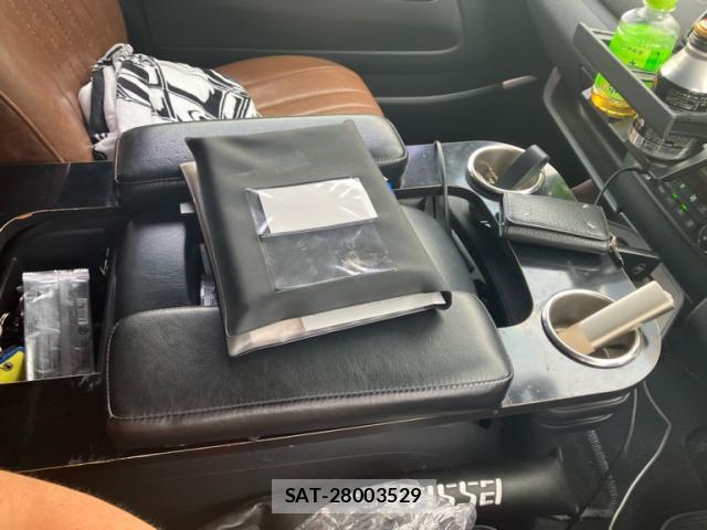 Toyota HIACE VAN 2019-09 8053723-11