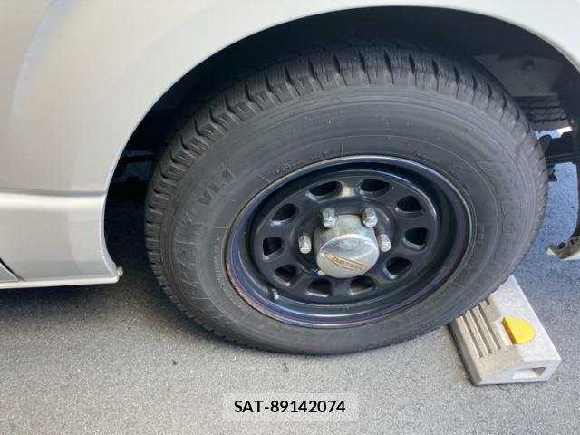 Toyota HIACE VAN 2018-01 8053903-10