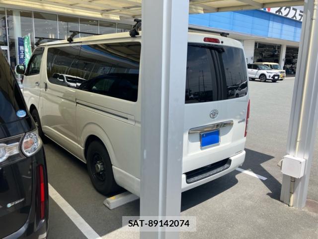 Toyota HIACE VAN 2018-01 8053903-2