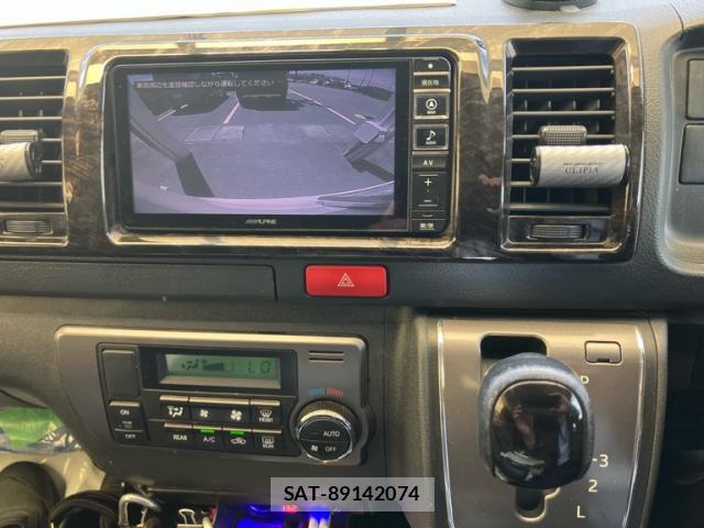 Toyota HIACE VAN 2018-01 8053903-7