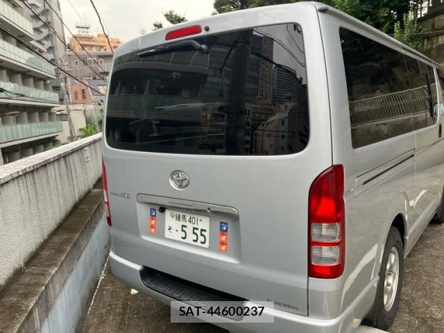 Toyota HIACE VAN 2011-01 8054012-13