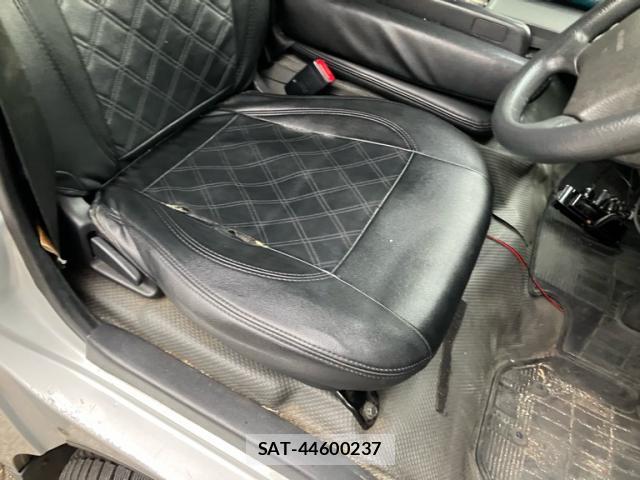 Toyota HIACE VAN 2011-01 8054012-16