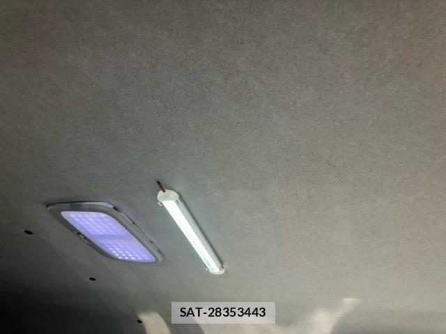 Toyota HIACE VAN 2006-03 8054114-7