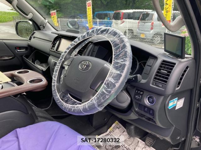 Toyota HIACE VAN 2015-05 8054550-17