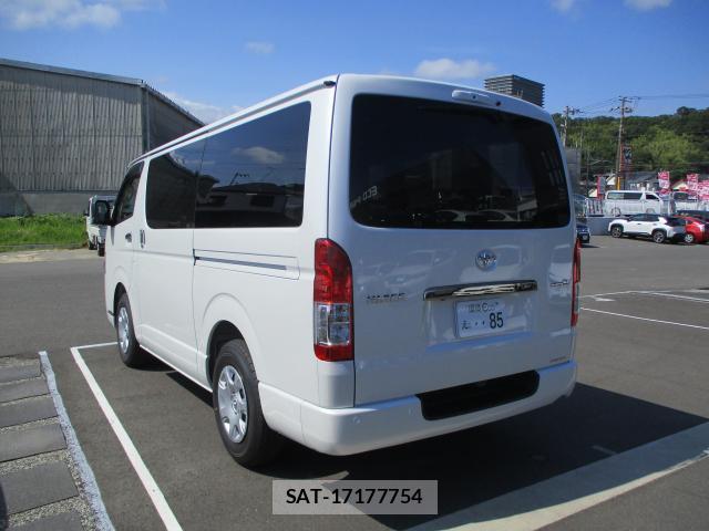 Toyota HIACE VAN 2026-06 8054900-10