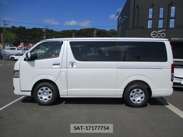 Toyota HIACE VAN 2026-06 8054900-11
