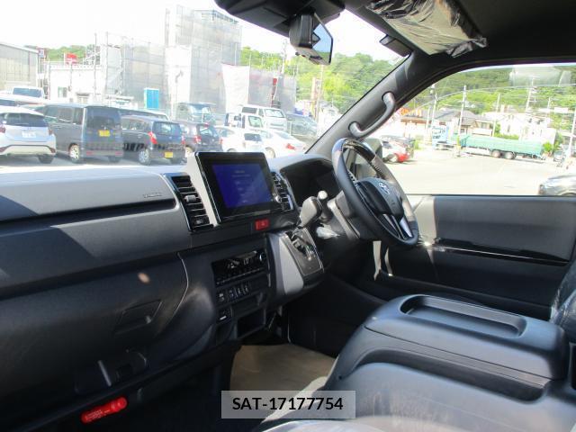 Toyota HIACE VAN 2026-06 8054900-13