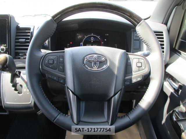 Toyota HIACE VAN 2026-06 8054900-17