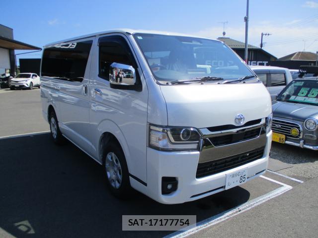 Toyota HIACE VAN 2026-06 8054900-7