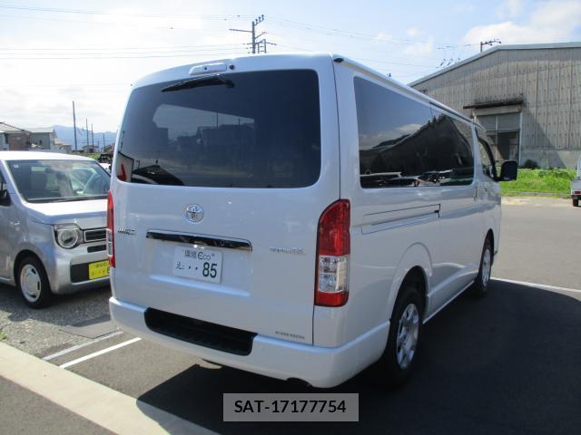 Toyota HIACE VAN 2026-06 8054900-8