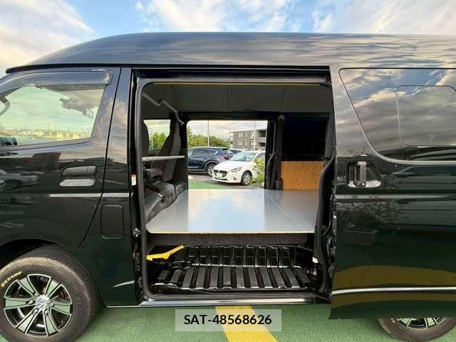 Toyota HIACE VAN 2019-03 8055171-12