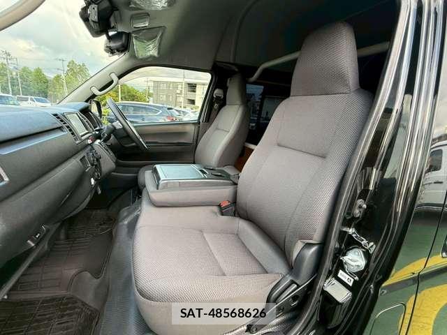 Toyota HIACE VAN 2019-03 8055171-16