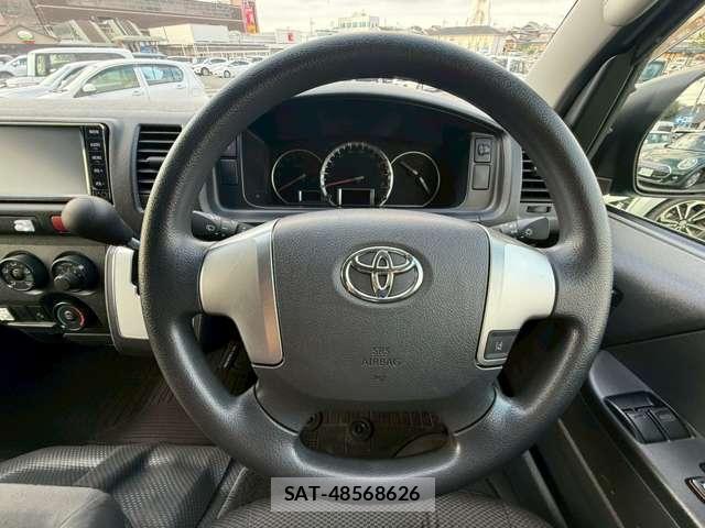 Toyota HIACE VAN 2019-03 8055171-18