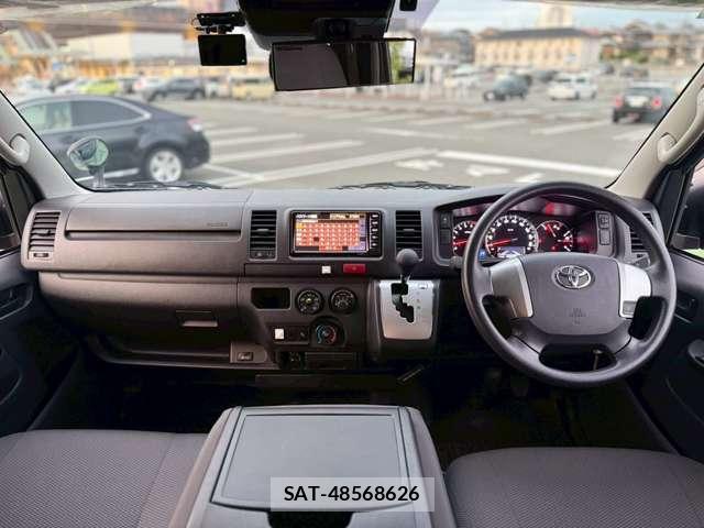 Toyota HIACE VAN 2019-03 8055171-4