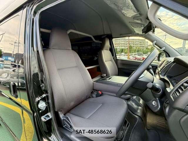 Toyota HIACE VAN 2019-03 8055171-5