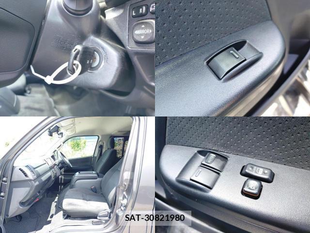 Toyota HIACE VAN 2021-07 8055307-8