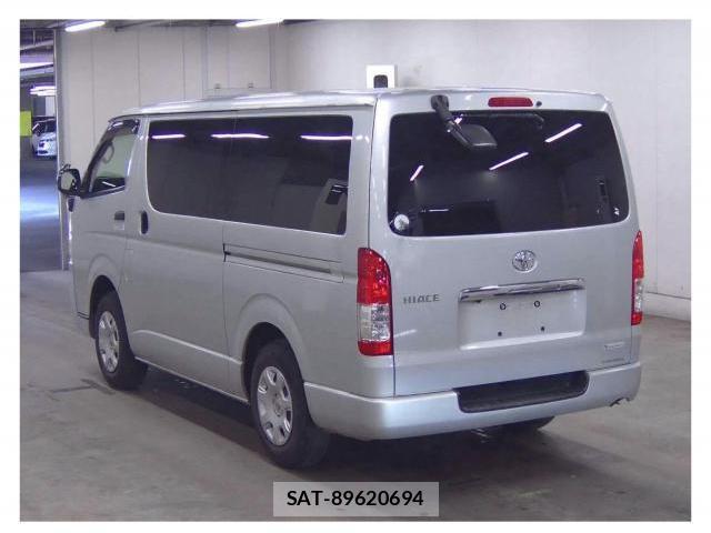 Toyota HIACE VAN 2016-07 8055351-2
