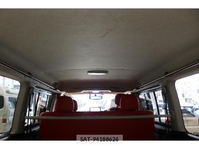 Toyota HIACE VAN 2013-10 8055507-16