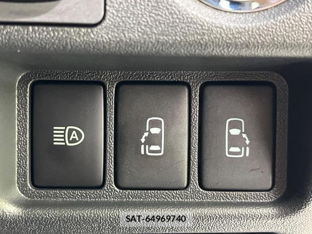 Toyota HIACE VAN 2025-06 8055770-4