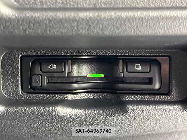 Toyota HIACE VAN 2025-06 8055770-5
