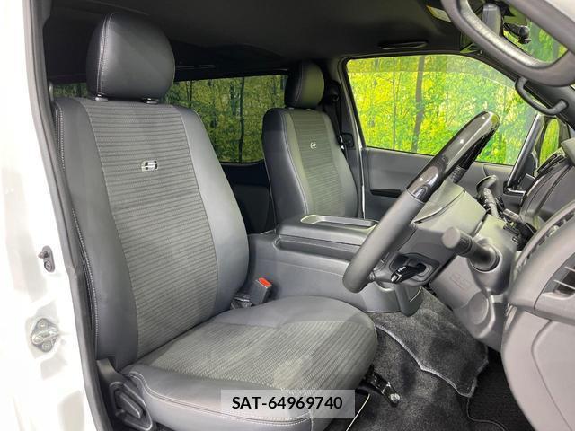 Toyota HIACE VAN 2025-06 8055770-7