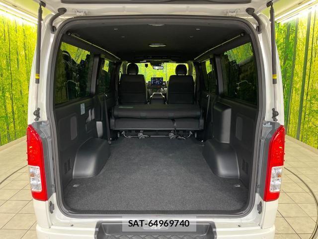 Toyota HIACE VAN 2025-06 8055770-9