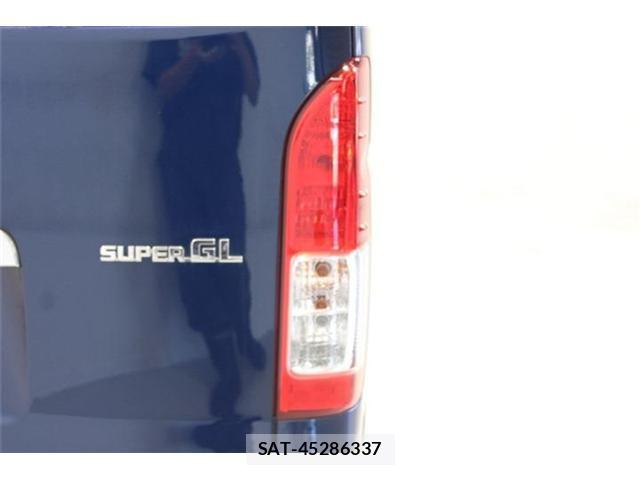 Toyota HIACE VAN 2019-05 8055895-17