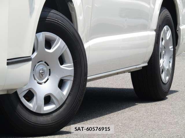 Toyota HIACE VAN 2023-11 8056051-2