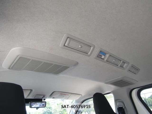 Toyota HIACE VAN 2023-11 8056051-3