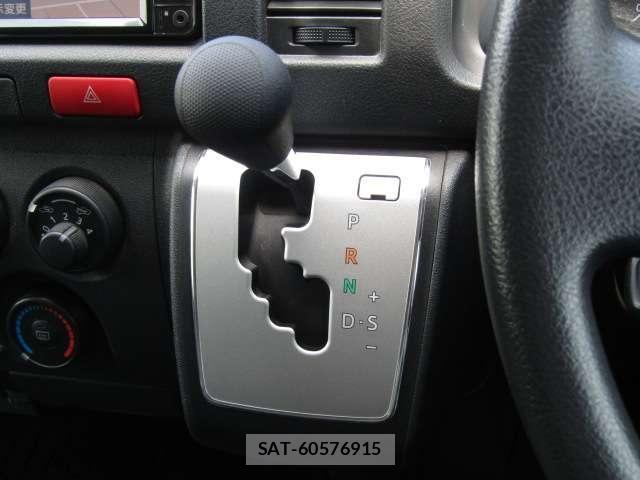 Toyota HIACE VAN 2023-11 8056051-5