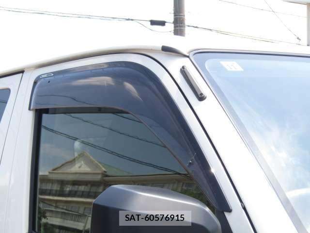 Toyota HIACE VAN 2023-11 8056051-6