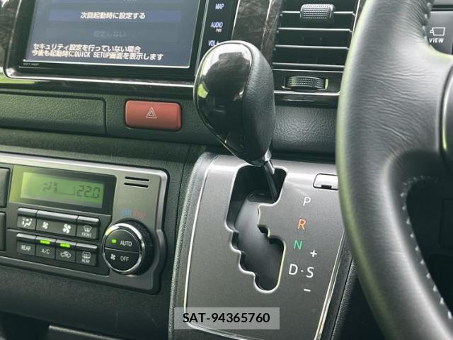 Toyota HIACE VAN 2023-06 8056128-17