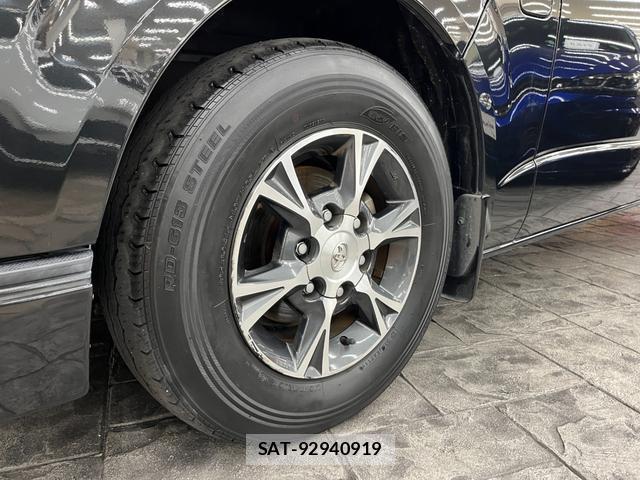 Toyota HIACE WAGON 2019-06 8055150-15