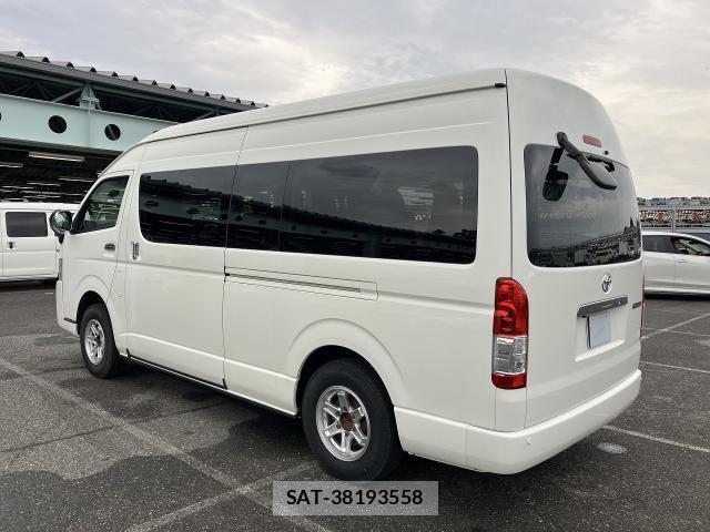 Toyota HIACE WAGON 2018-03 8055815-1