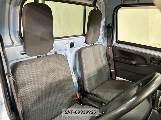 Daihatsu HIJET TRUCK 2018-02 8054437-6