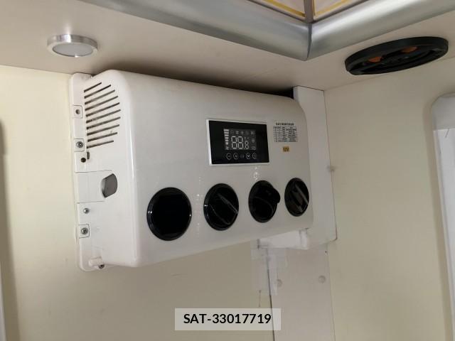 Daihatsu HIJET TRUCK 2021-04 8055213-13