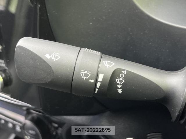 Toyota HILUX 2024-05 8056163-16