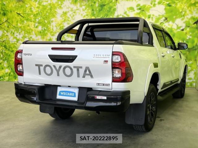 Toyota HILUX 2024-05 8056163-2