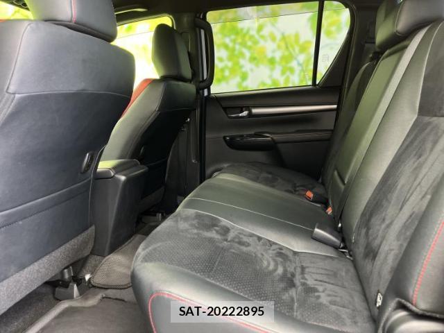 Toyota HILUX 2024-05 8056163-6