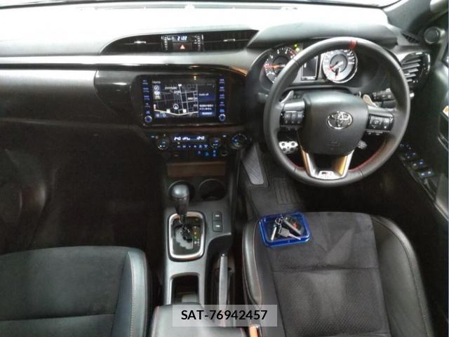 Toyota HILUX 2024-03 8053272-2