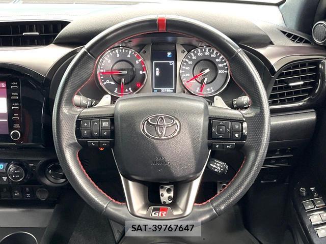 Toyota HILUX 2022-05 8054496-10