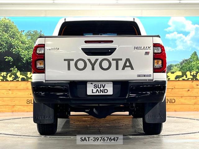 Toyota HILUX 2022-05 8054496-14