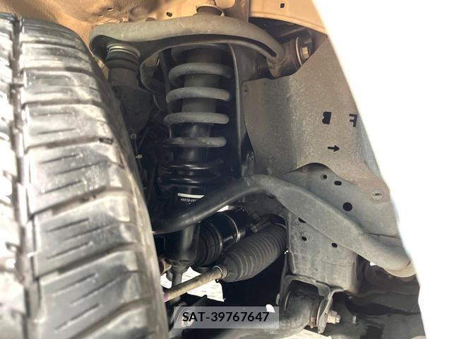 Toyota HILUX 2022-05 8054496-19