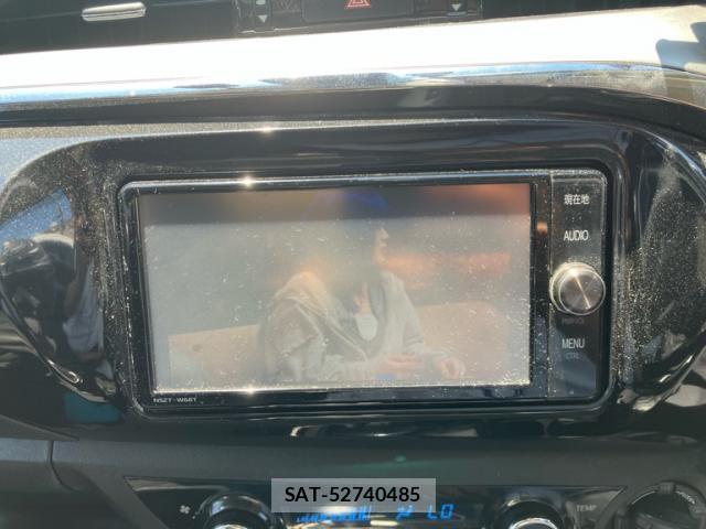 Toyota HILUX 2018-11 8055104-19