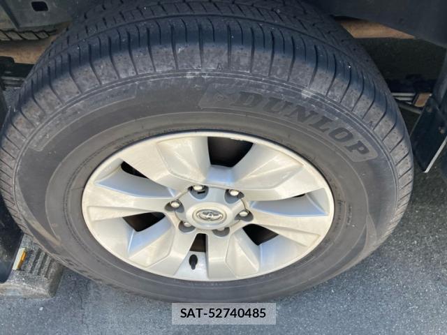 Toyota HILUX 2018-11 8055104-7