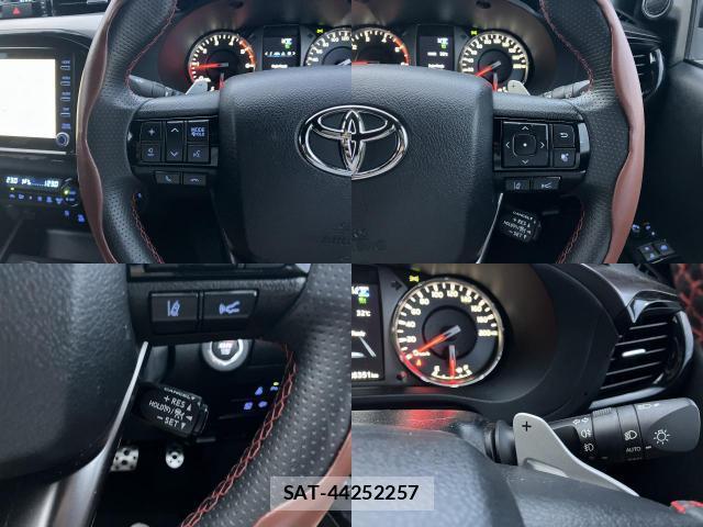 Toyota HILUX 2022-01 8055822-9